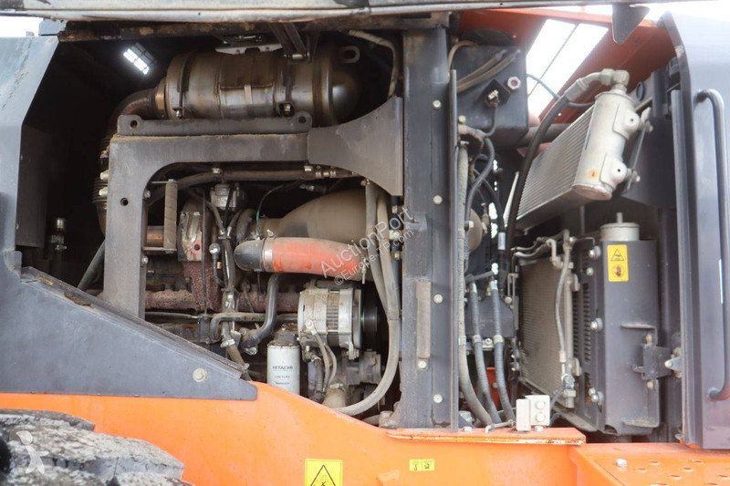 Chargeuse Hitachi 6