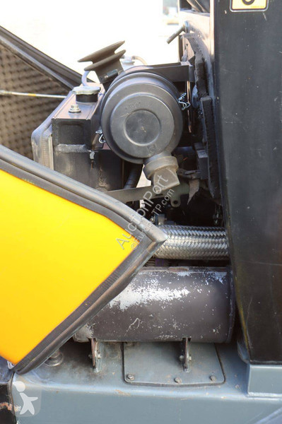 Chargeuse Giant D332SWT