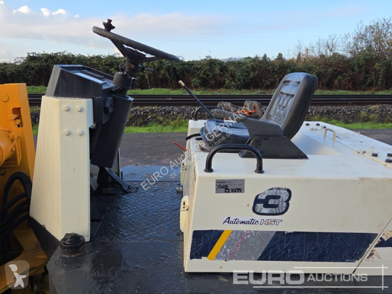 Shovel Yanmar V3