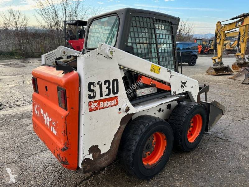Shovel Bobcat