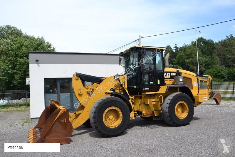 Shovel Caterpillar 938 M