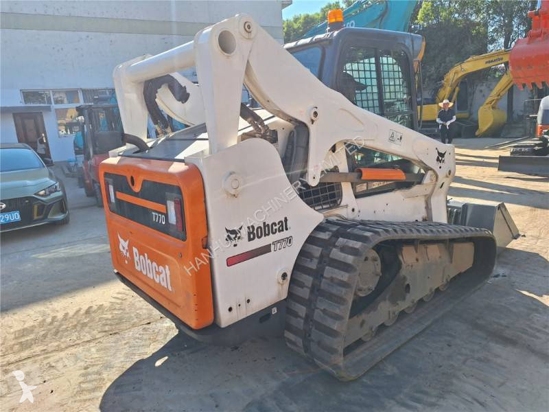 Shovel Bobcat T770