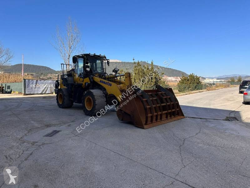 Pala Komatsu 8EO