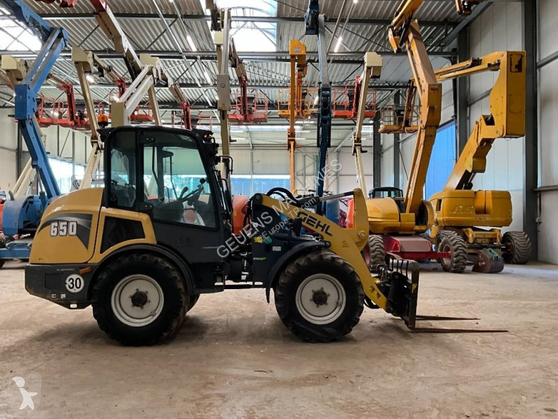 Shovel Gehl AL 600