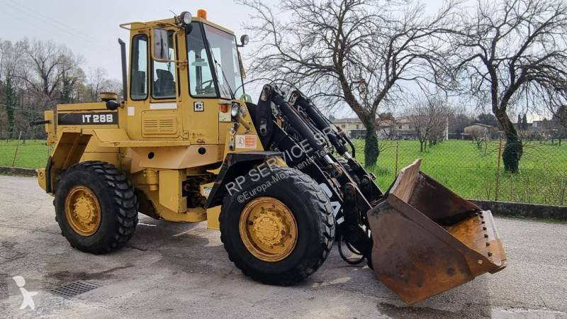 Shovel Caterpillar IT 28 B