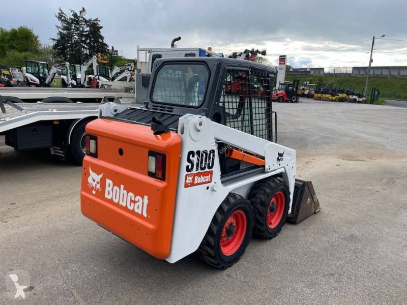 Shovel Bobcat