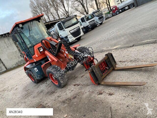 Încărcător telescopic Taian TL - 100