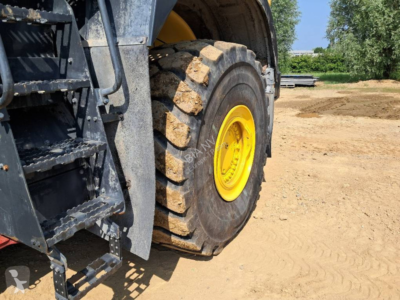 Pá carregadora Komatsu WA500-8E0