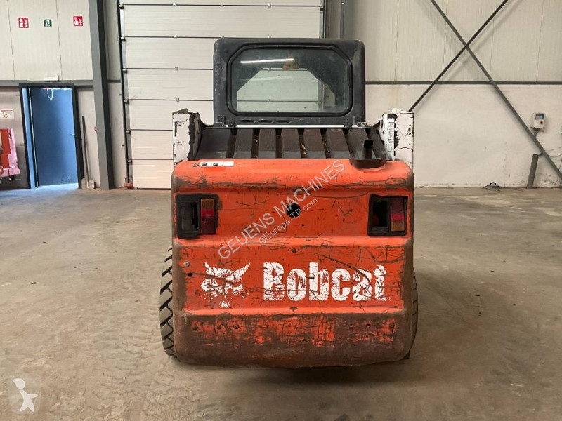 Shovel Bobcat