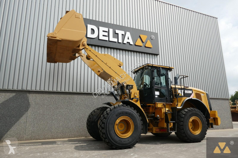 Pá carregadora Caterpillar M