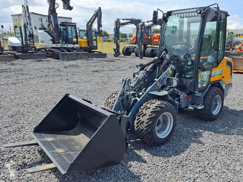 Pala cargadora Giant G2700E X-Tra