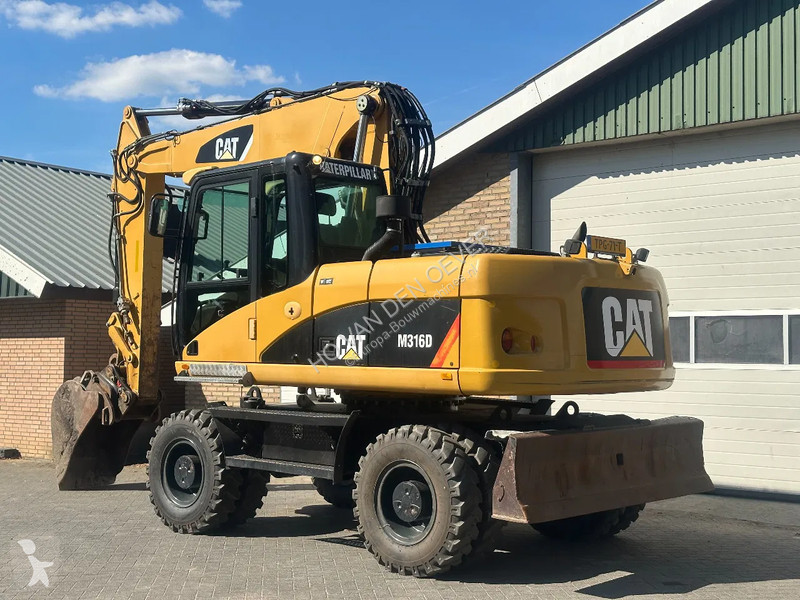 Excavator Caterpillar D