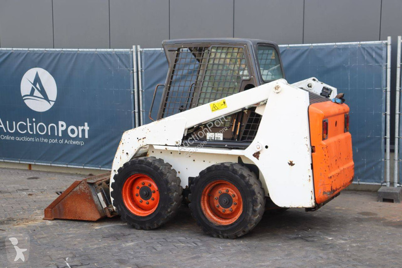 Shovel Bobcat