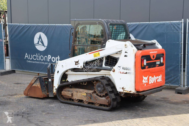 Shovel Bobcat T450