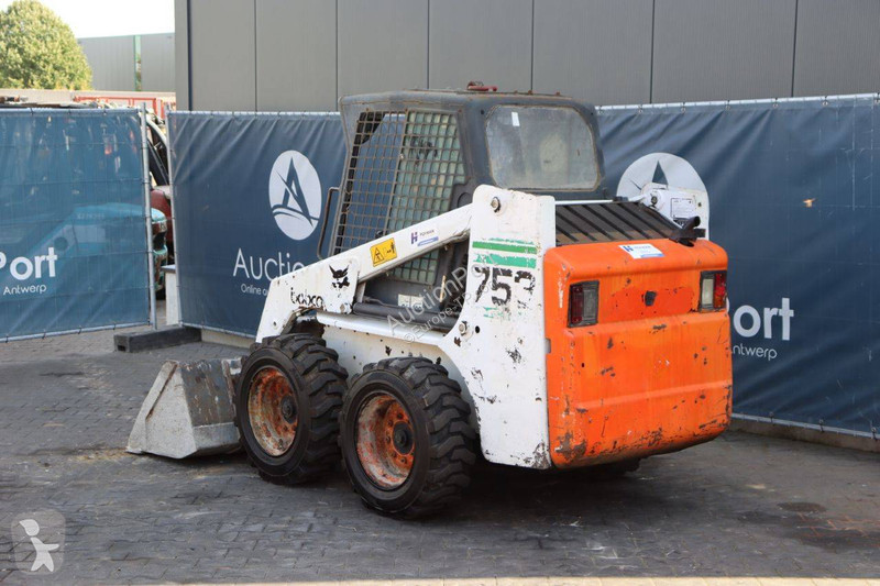 Shovel Bobcat