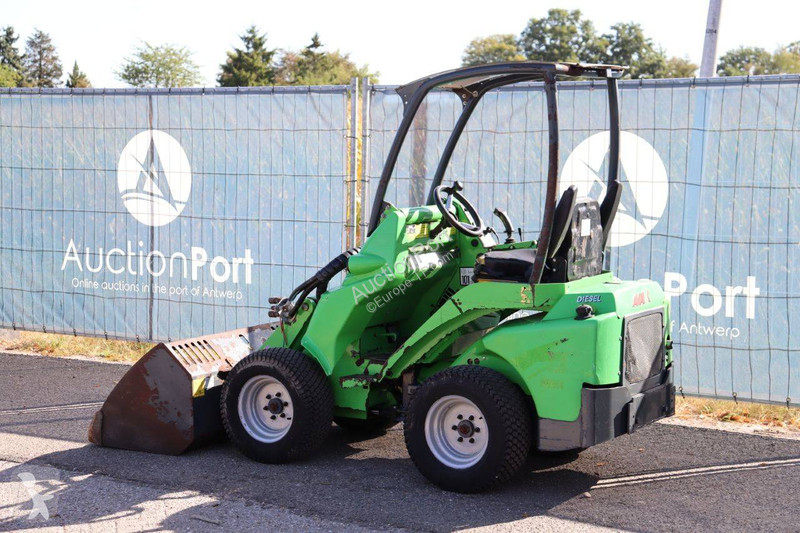 Shovel Avant tecno M
