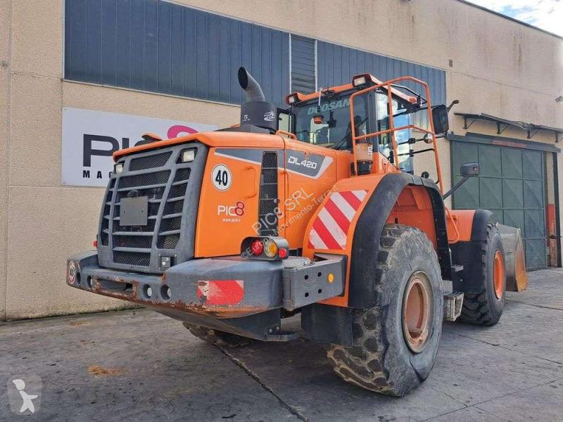 Nakladač Doosan 5
