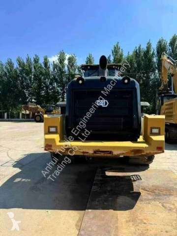 Колёсный погрузчик Caterpillar