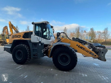 محملة بعجلات Liebherr