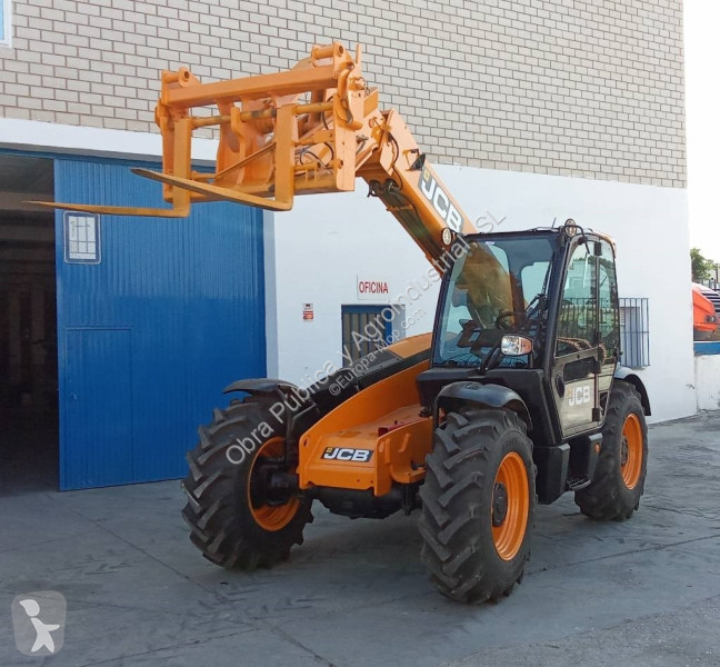 Nakladač JCB 531-70