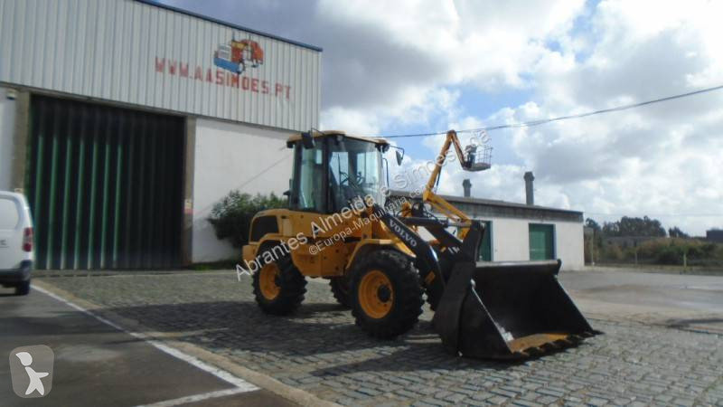 مُحمّلة Volvo L30G