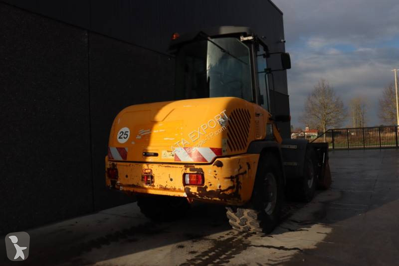 Фронтальный погрузчик Terex