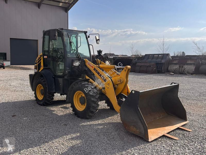 مُحمّلة Komatsu  WA80M-7