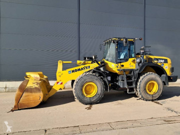 Колесен товарач Komatsu