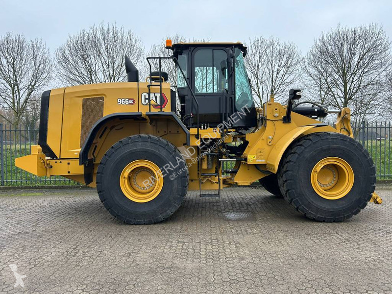 مُحمّلة Caterpillar GC wheel loader Demo 650 hours