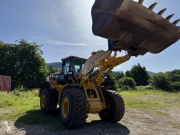 Колёсный погрузчик Caterpillar