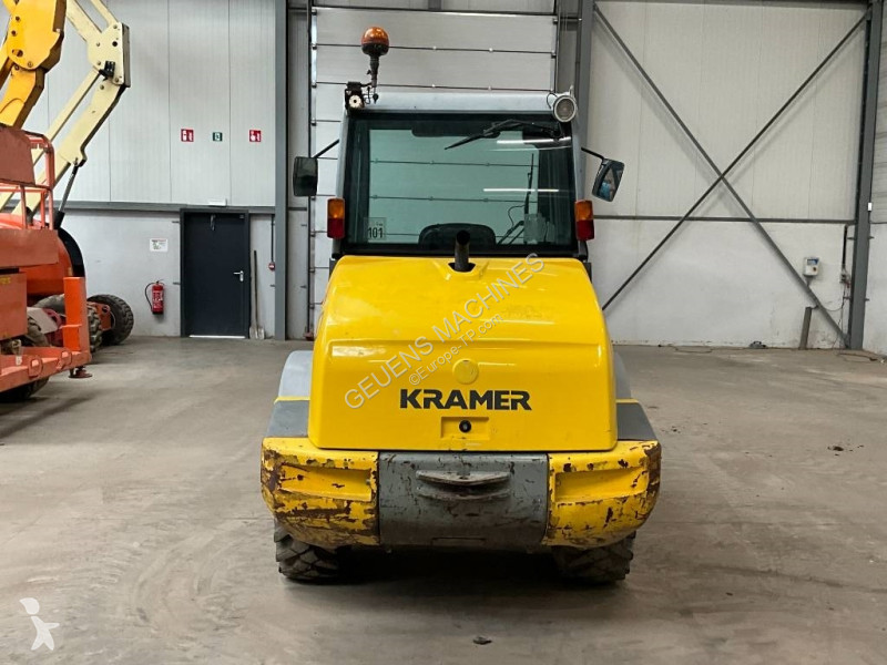 Nakladač Kramer 750