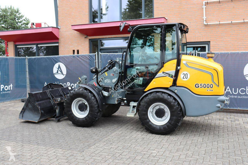 Nakladač Giant G5000 X-TRA