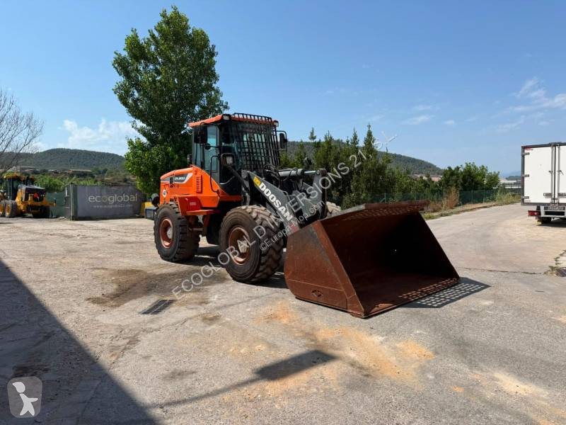 Фронтальный погрузчик Doosan