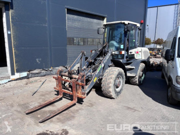 Колесен товарач Terex