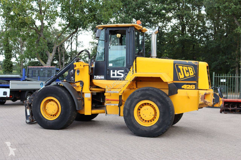 Nakladač JCB