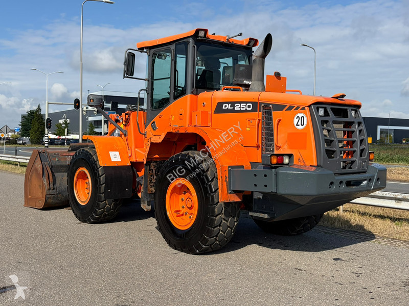 Incarcator Doosan 3
