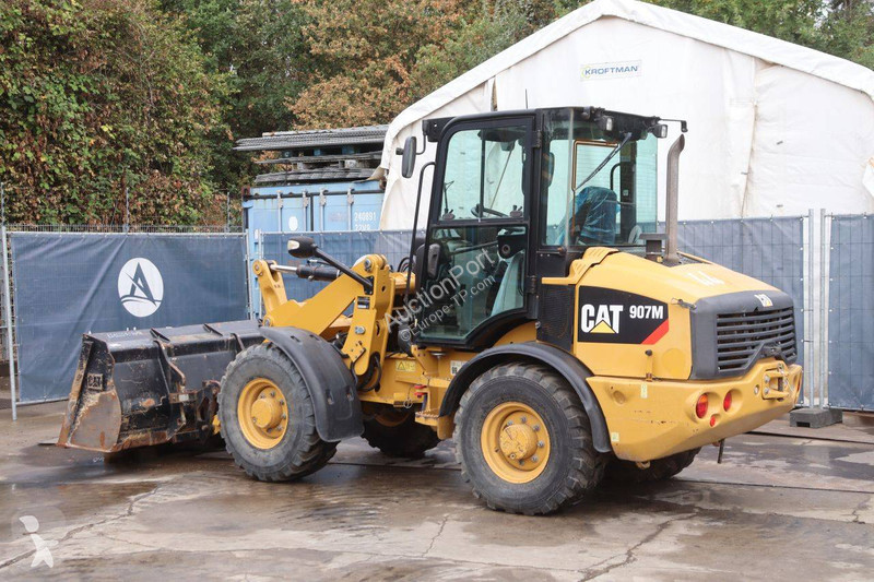 Pala cargadora Caterpillar 907M