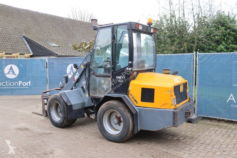 Chargeuse Giant V881T