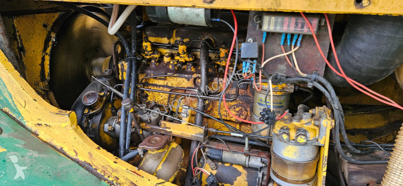 Shovel JCB 520M