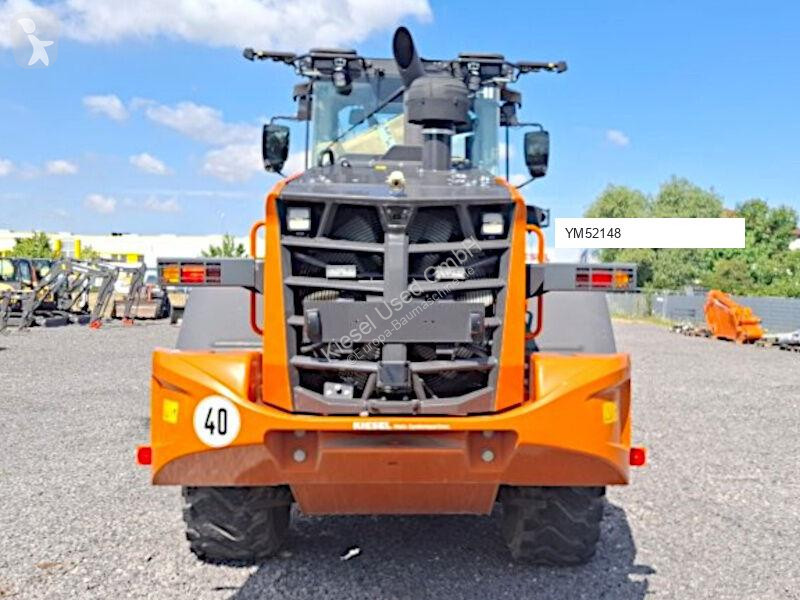 Навантажувач Hitachi ZW180-7