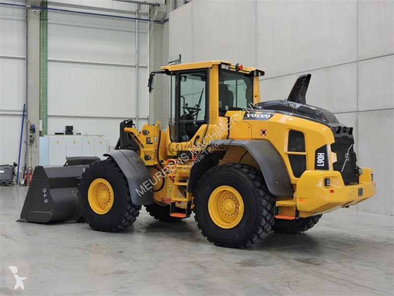 مُحمّلة Volvo New Bucket + Tyres
