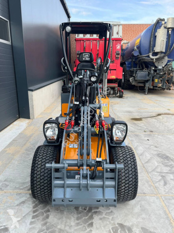 Chargeuse sur pneus Giant neuve