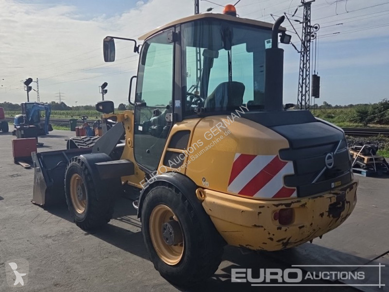 Pala cargadora Volvo L28F