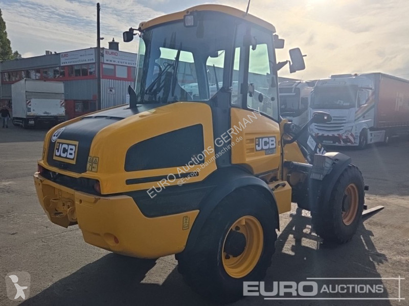 Lastare JCB 409