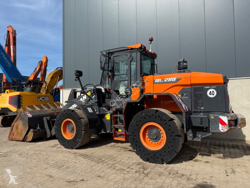 Lastare Doosan DL 280-7 - DL 280 - Solid tyres...