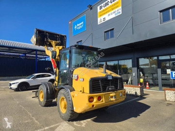 Chargeuse sur pneus Caterpillar