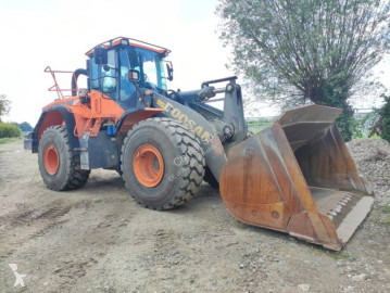 Chargeuse sur pneus Doosan