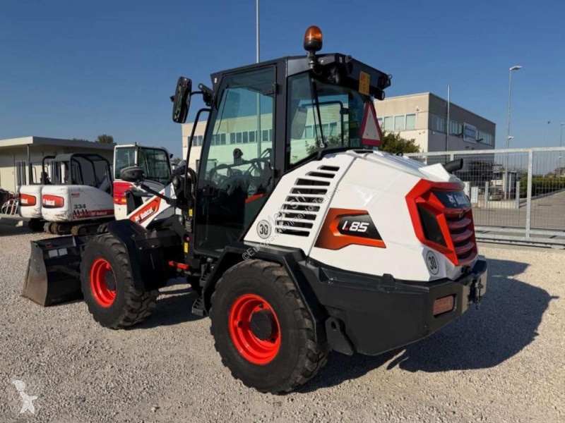 Фронтальный погрузчик Bobcat L85