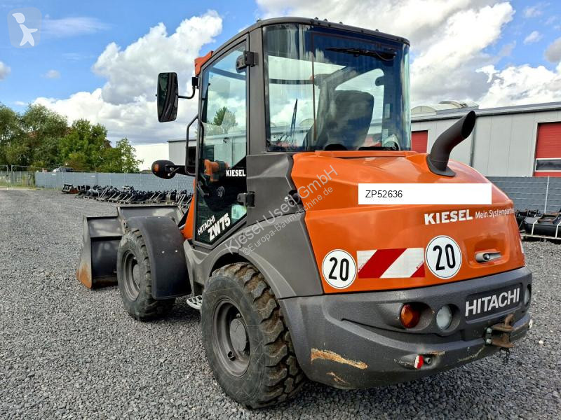 Nakladač Hitachi 6