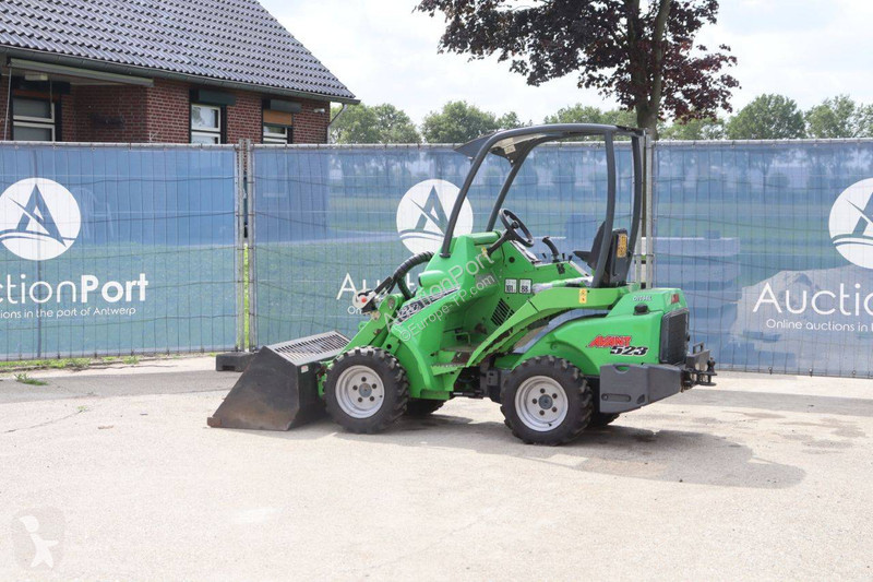 Chargeuse Avant tecno M523EIBCT